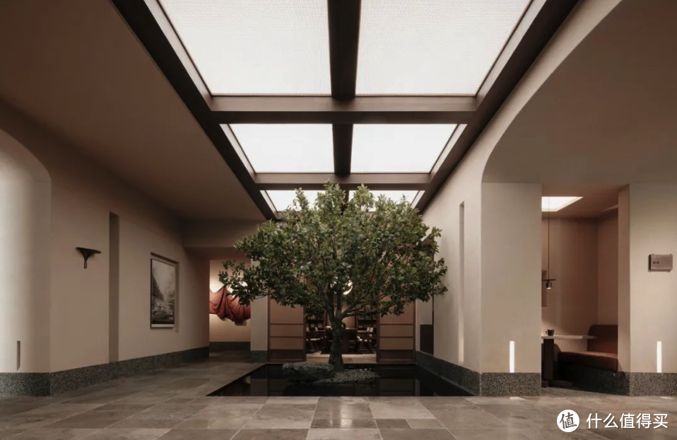 酒店行业发展潜力巨大，亚朵集团实现高质量稳健增长